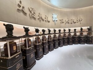 携手共话酿酒文明 搭建酒业互通桥梁｜詹伟平主席受邀出席赤水河左岸酒庄文化系列盛会